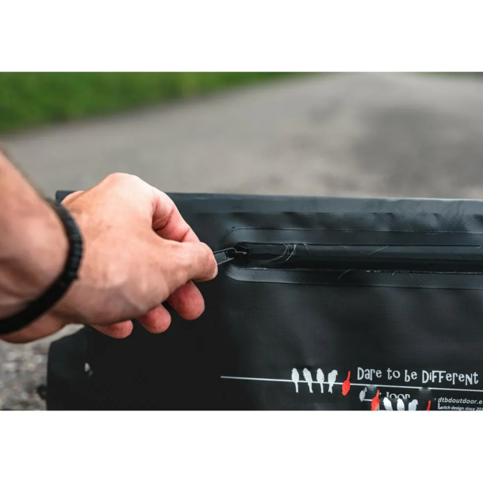 Dare to be Different Outdoor Ezi Carryall draagtas black