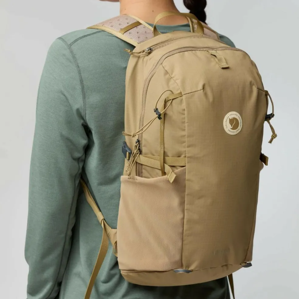 Fjällräven Abisko Softpack 15 inch rugzak 16 liter clay