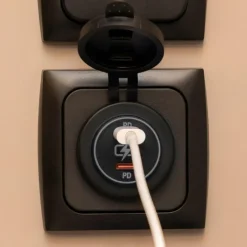 Haba C-line Power Line 2x USB-C PD 36W lader  wandcontactdoos met klep black