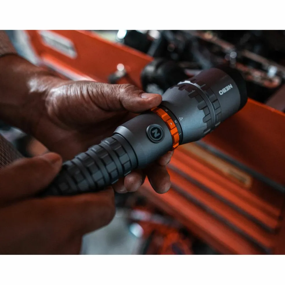 Nebo Davinci 8000 oplaadbare zaklamp grijs