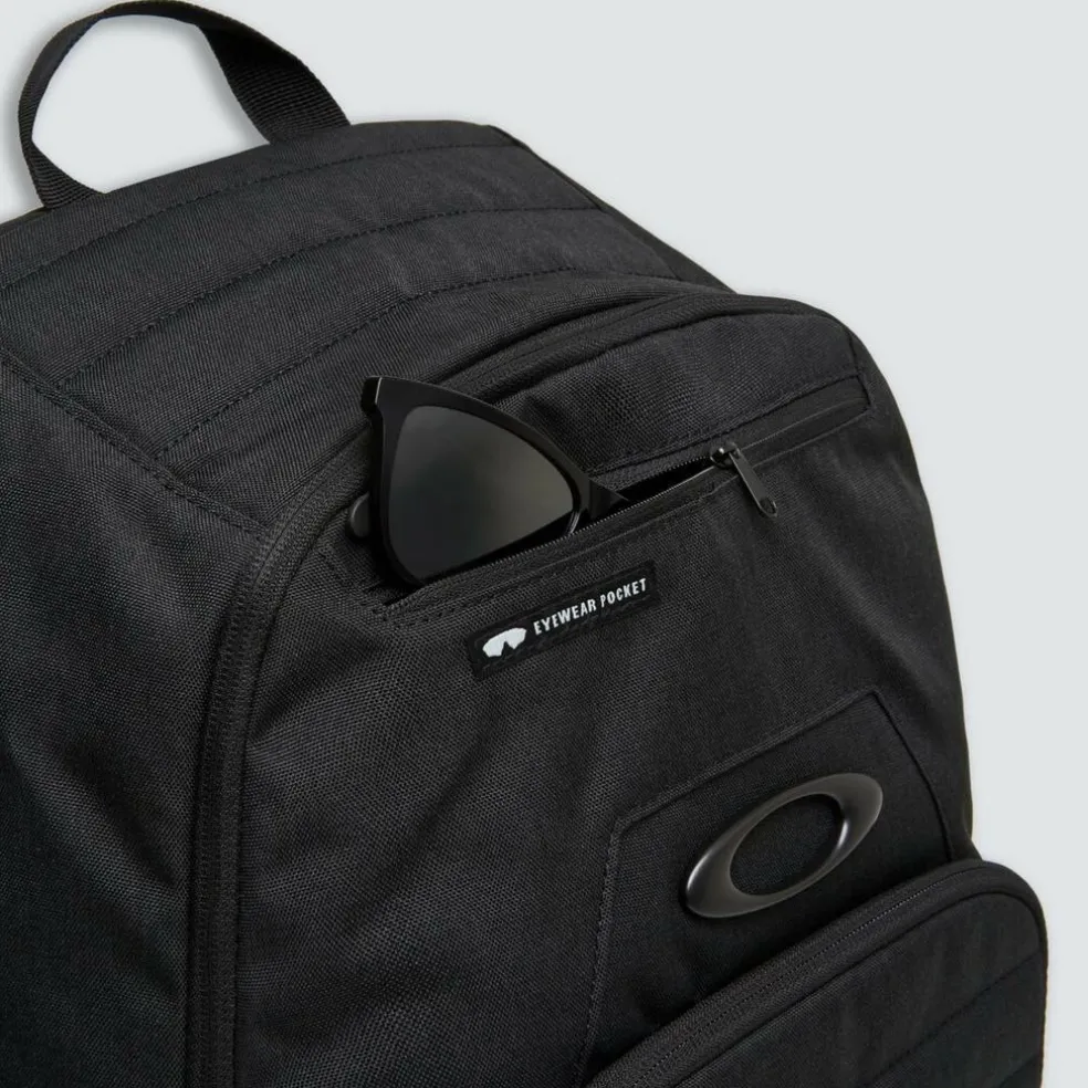 Oakley Enduro 4.0 15 inch laptop rugzak 25 liter blackout