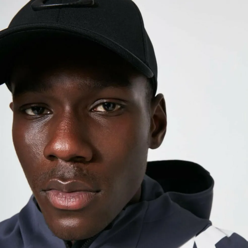 Oakley Tincan pet black carbon fiber