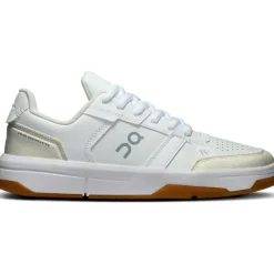 On THE ROGER Clubhouse schoenen dames white ivory