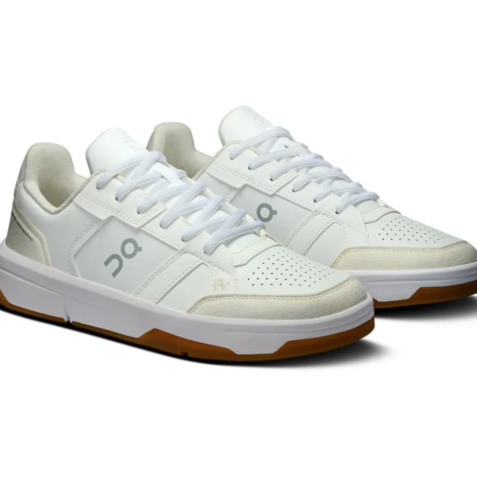 On THE ROGER Clubhouse schoenen dames white ivory
