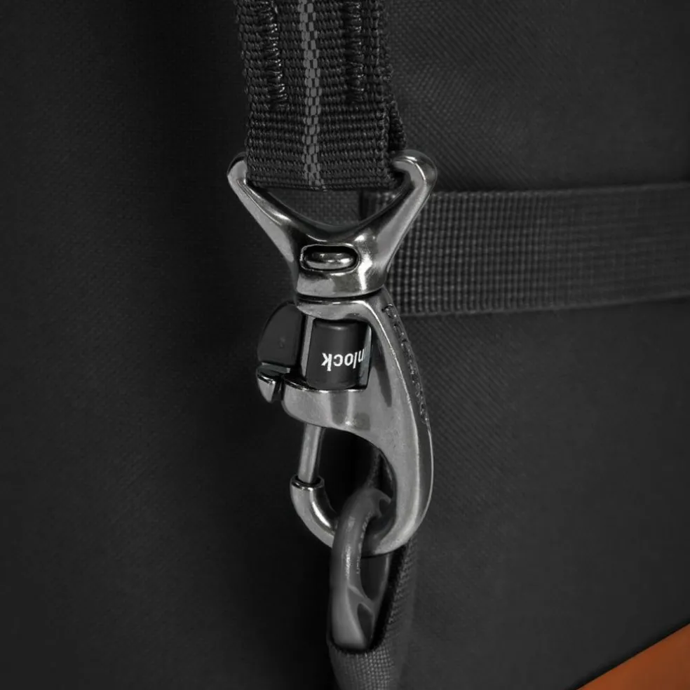 PacSafe GO Anti Theft Carry On rugzak 44 liter jet black