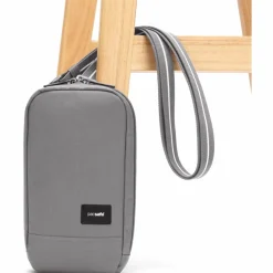 PacSafe Tech schoudertas stone