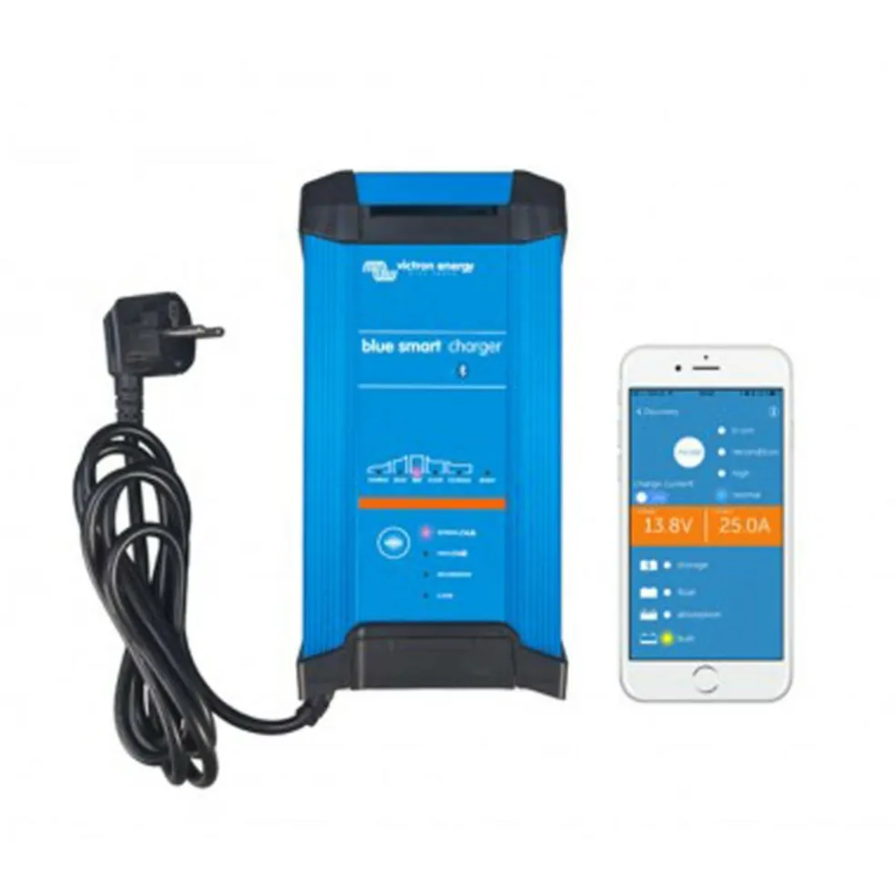 Victron Energy Blue Smart 12V/30A acculader met 3 uitgangen