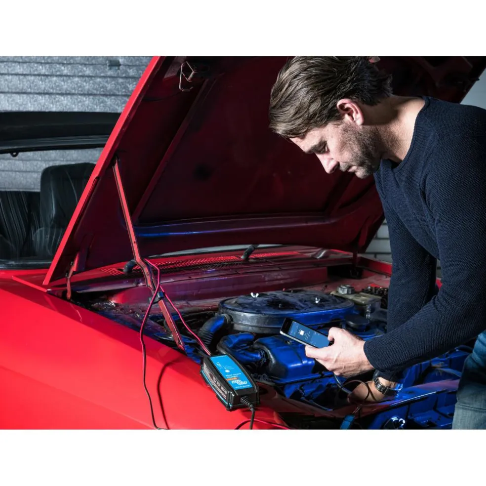 Victron Energy Blue Smart IP65 12V/7A acculader met 1 uitgang